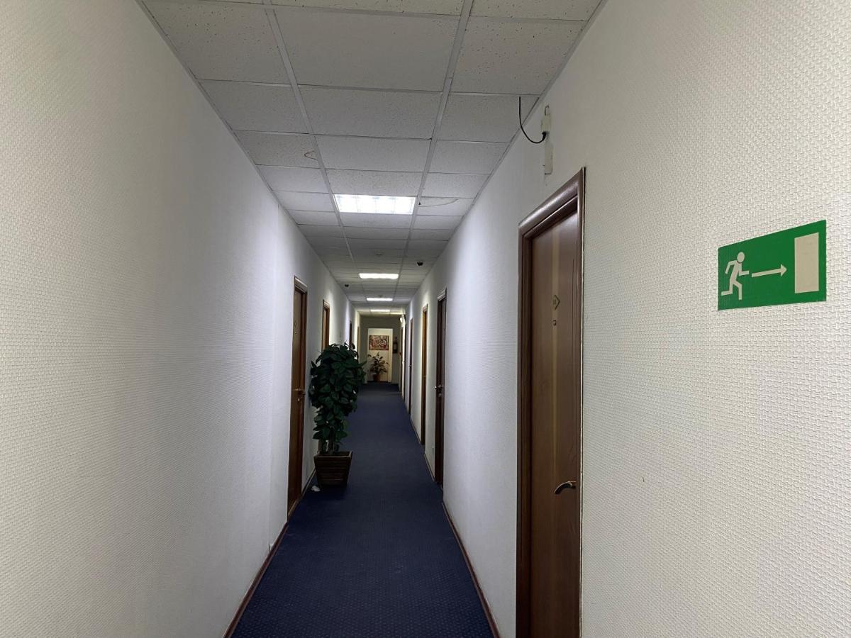 Green Hotel Atyraū エクステリア 写真