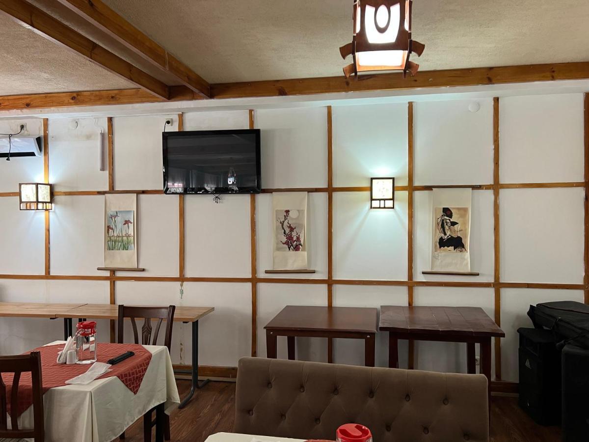 Green Hotel Atyraū エクステリア 写真